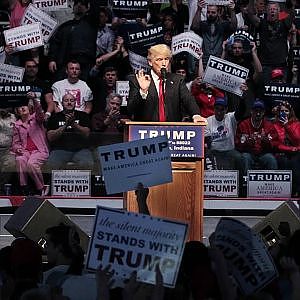Trump Protesters Throw Rocks And Bottles At Police In New Mexico - YouTube