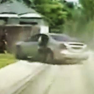 Dashcam: Chicago Police Chase Ends in Disaster - YouTube