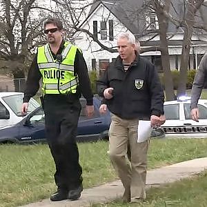 Christmas Cops - Pranking with the Police