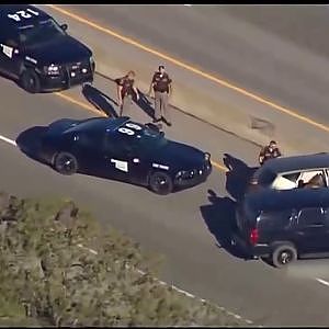 Police high-speed pursuit in action - YouTube