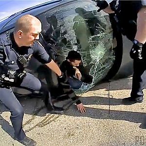 Intense Moment Brooklyn Police Arrest Man After High Speed Chase - YouTube