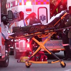 Peterborough Police responding to a person shot at Water St and London St - YouTube