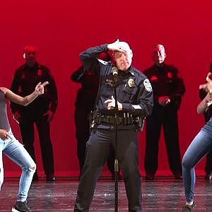 Austin East Dancers & Knoxville Police Department Dance Off - YouTube